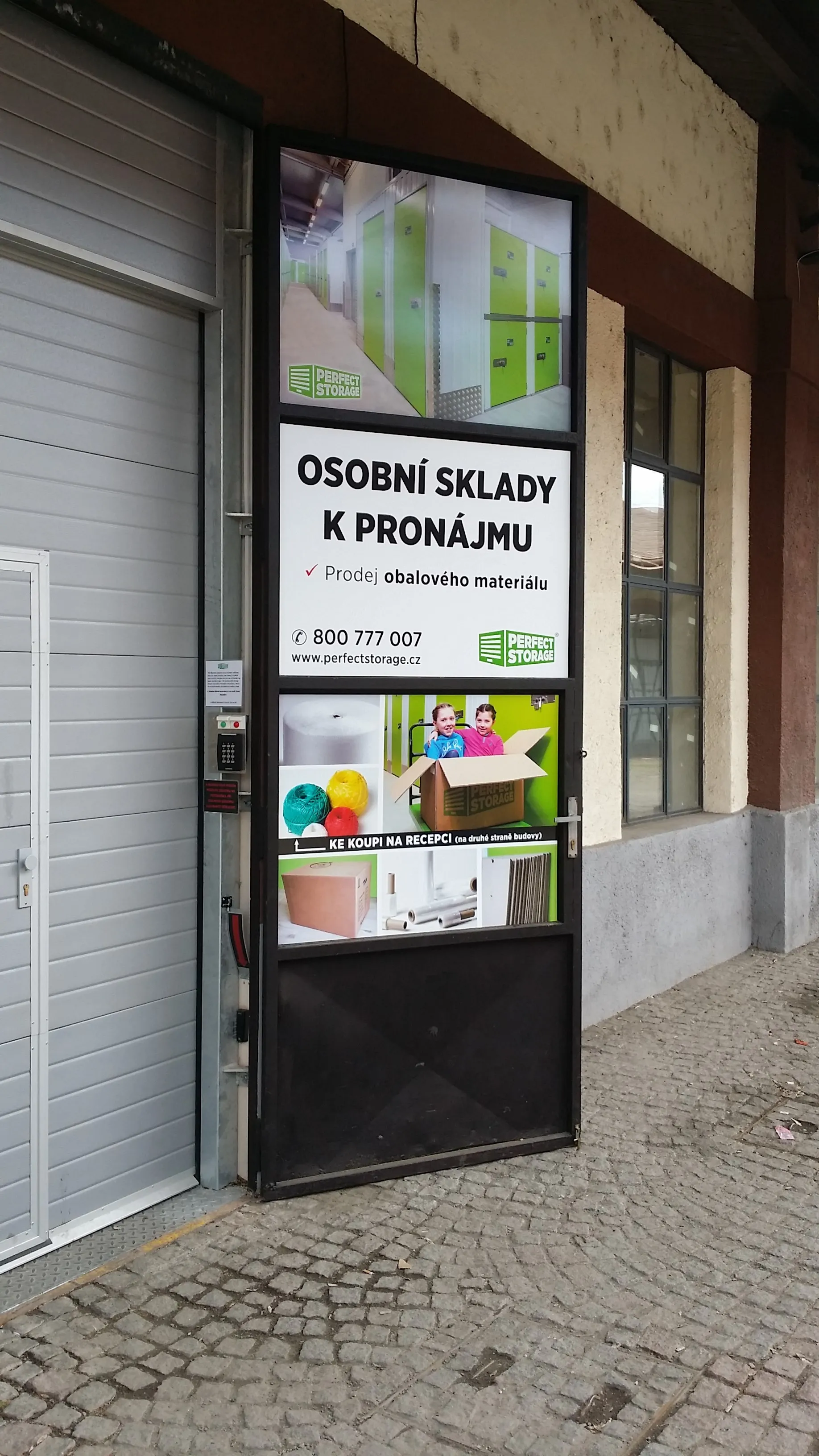 Desky a cedule - realizace
