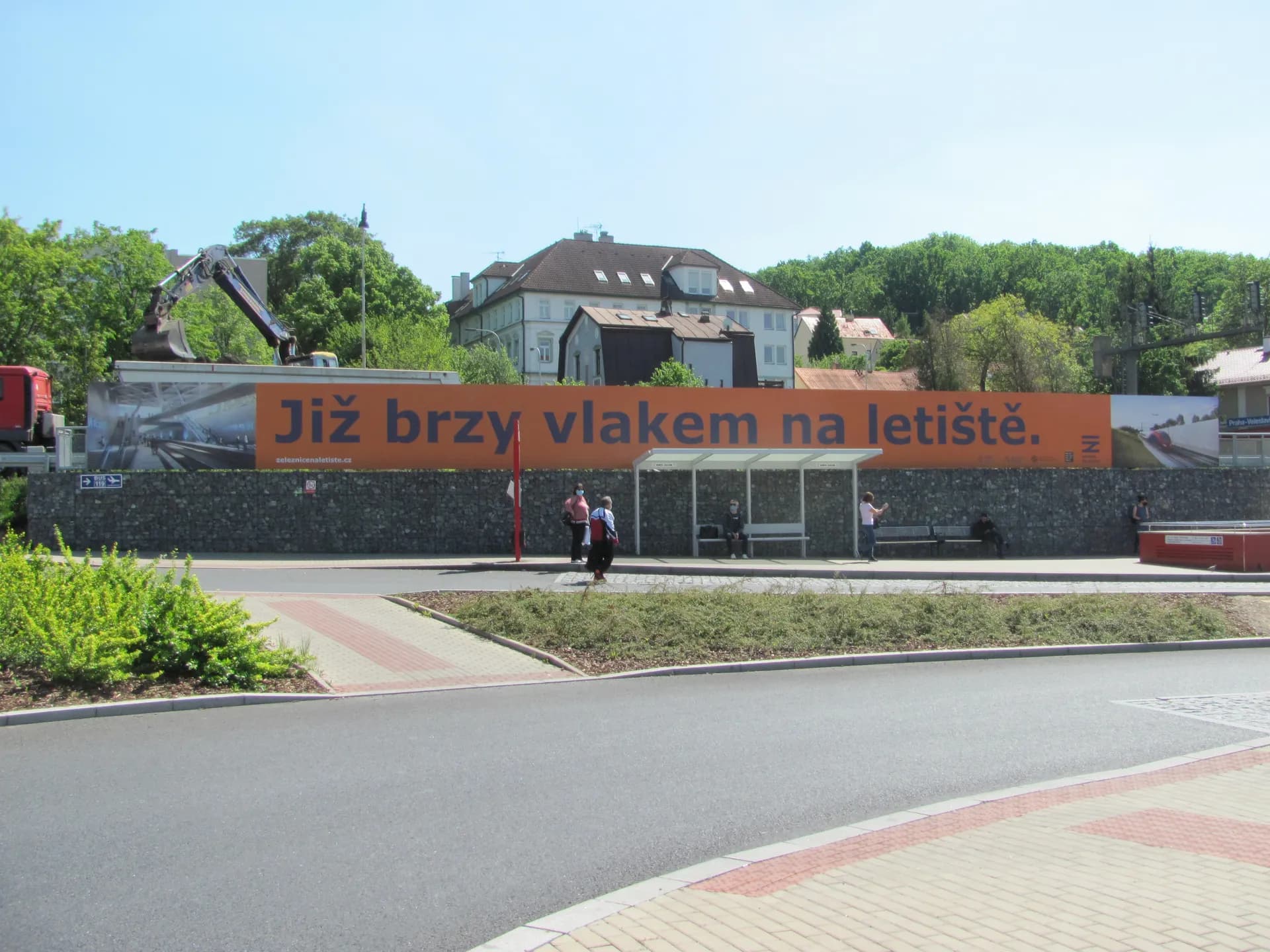 Desky a cedule - realizace