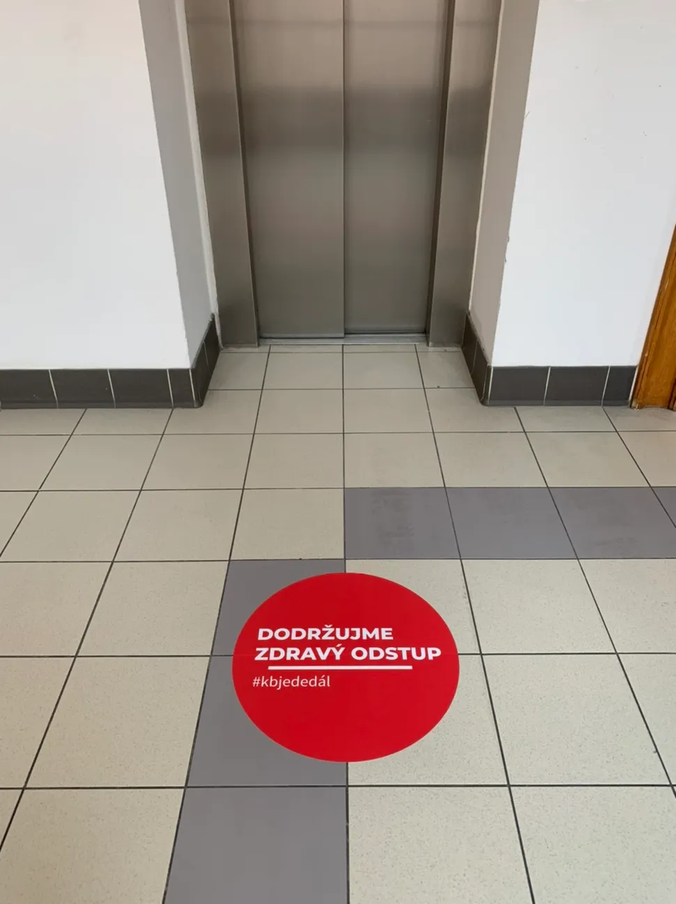 Podlahové samolepky - realizace